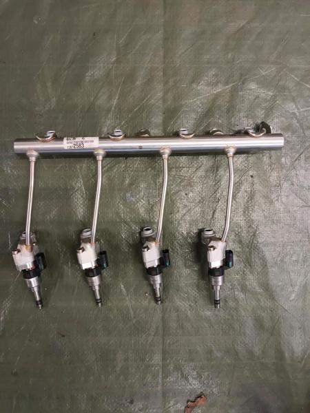Opel 1.4L Turbo Einspritzleiste mit Düsen und Sensor 12672583 - Gebraucht.